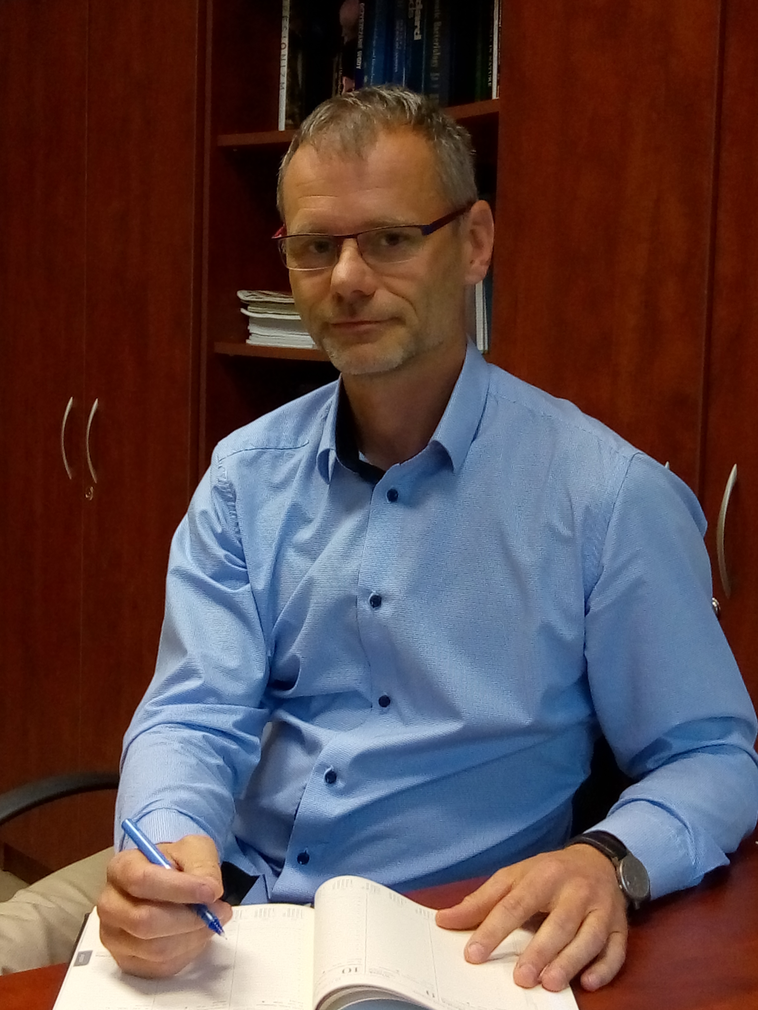 prof. dr hab. Maciej Walczak